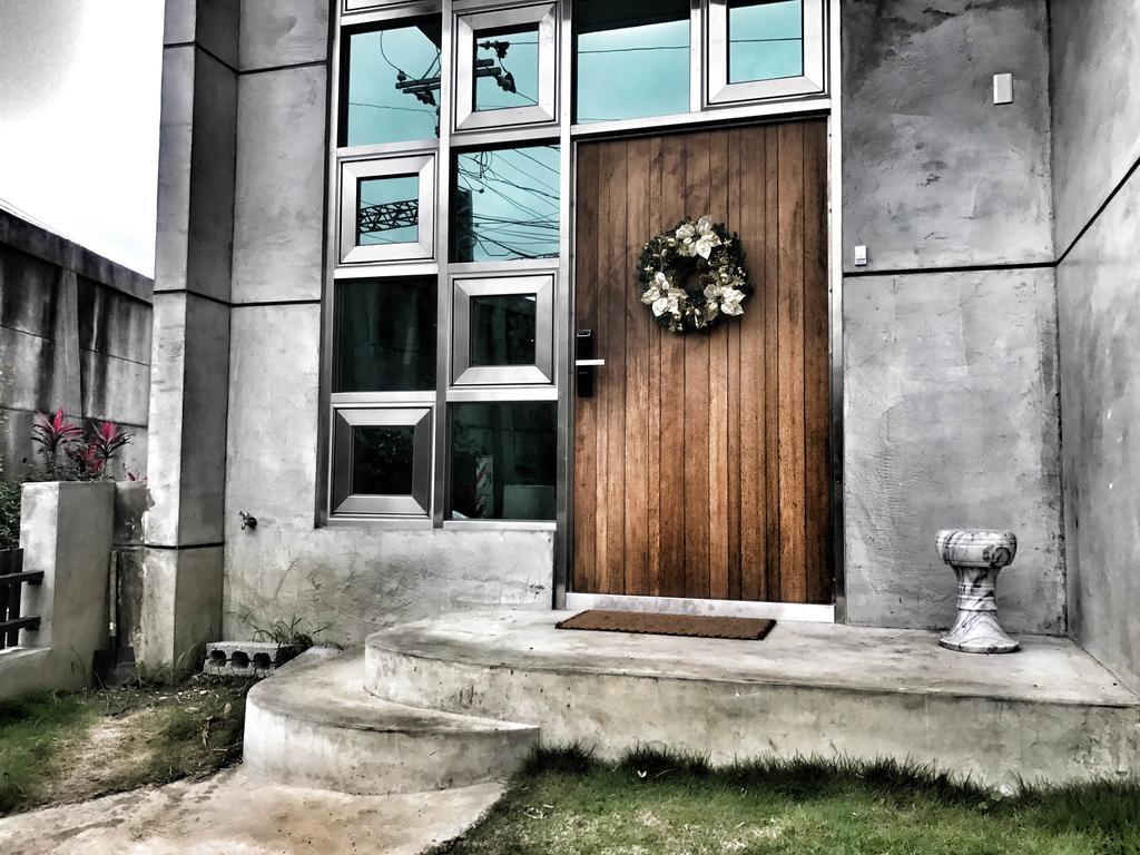 Railway Hualien Hostel Exterior photo
